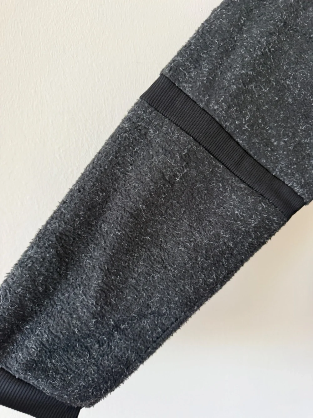 Nike Technical Fleece Funnel Neck Pullover – Black Gray – M